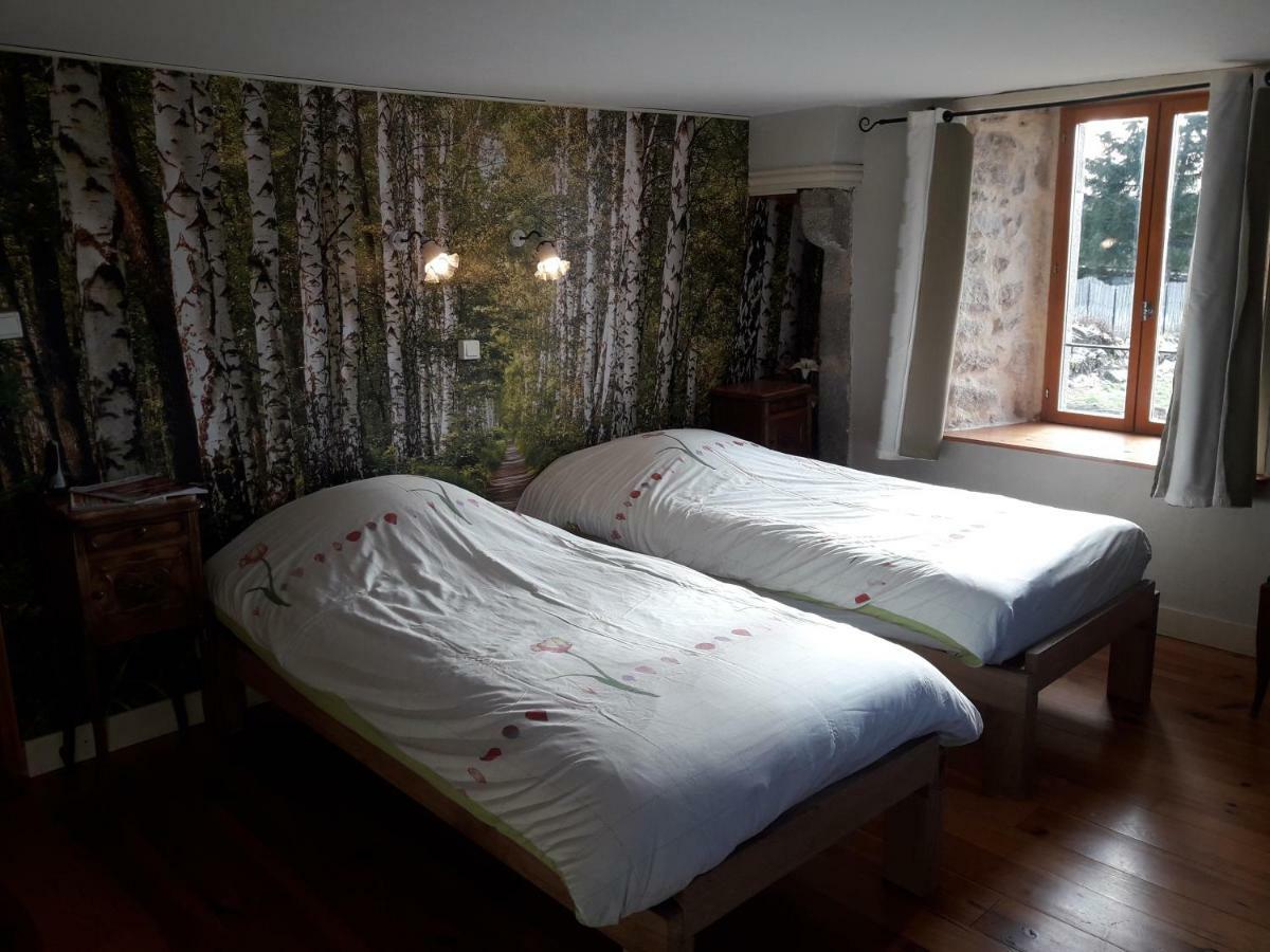 Domaine Le Sauzet Bed & Breakfast Saint-Germain-l'Herm Exterior photo